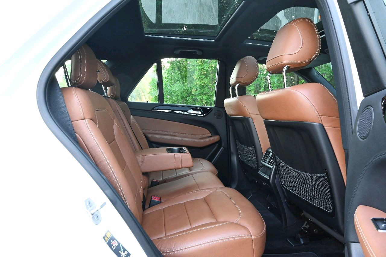 Mercedes Benz GLE SUV - Image 8