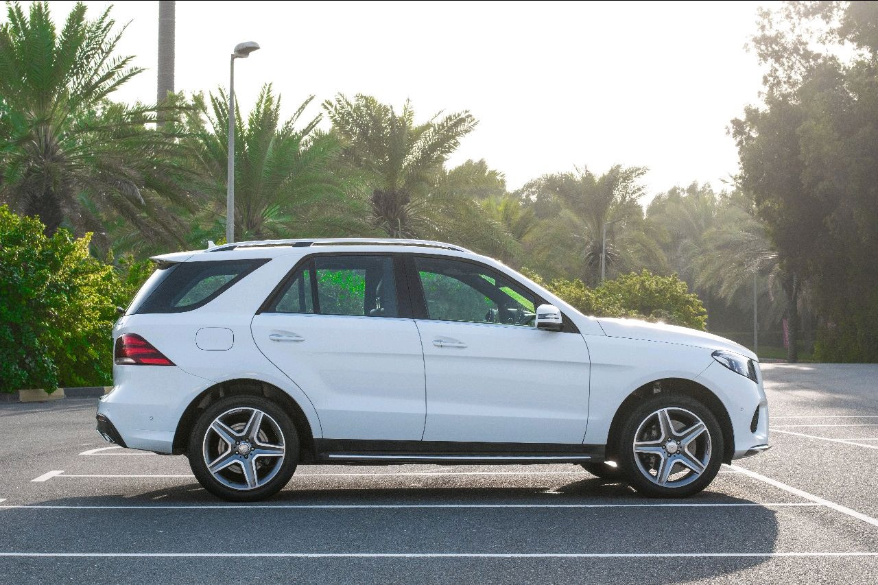 Mercedes Benz GLE SUV - Image 3