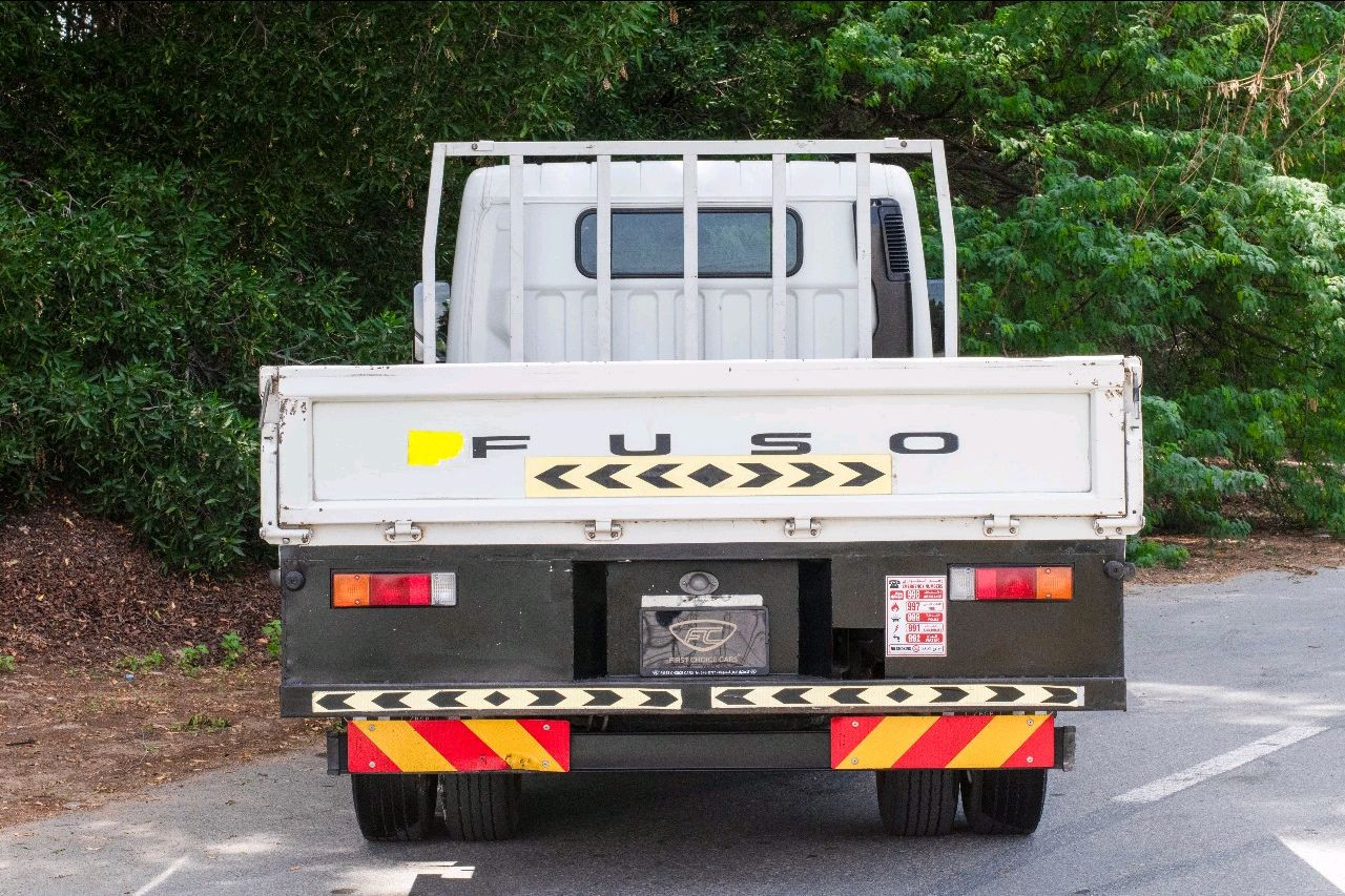Mitsubishi Canter - Image 4