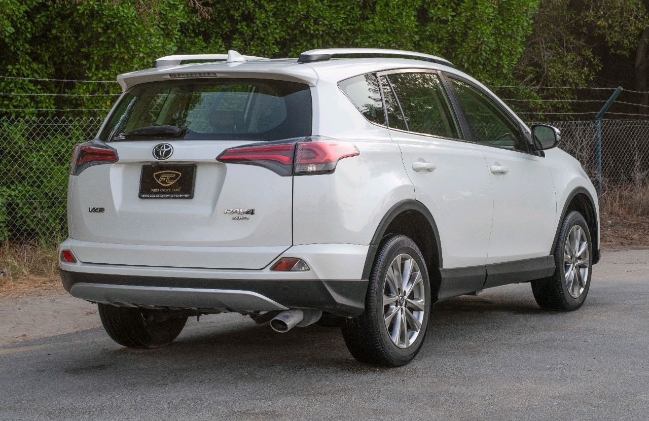 Toyota Rav 4 - Image 9