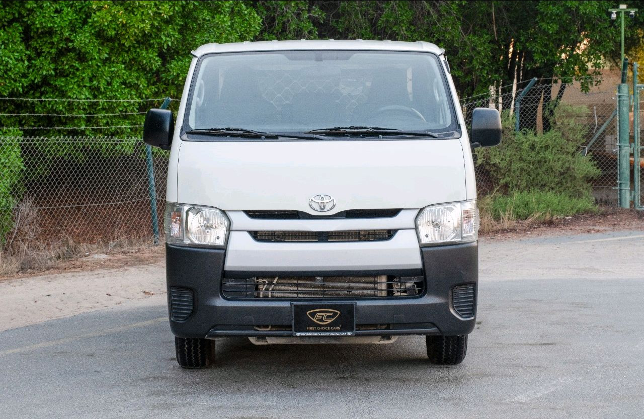 Toyota Hiace - Image 12
