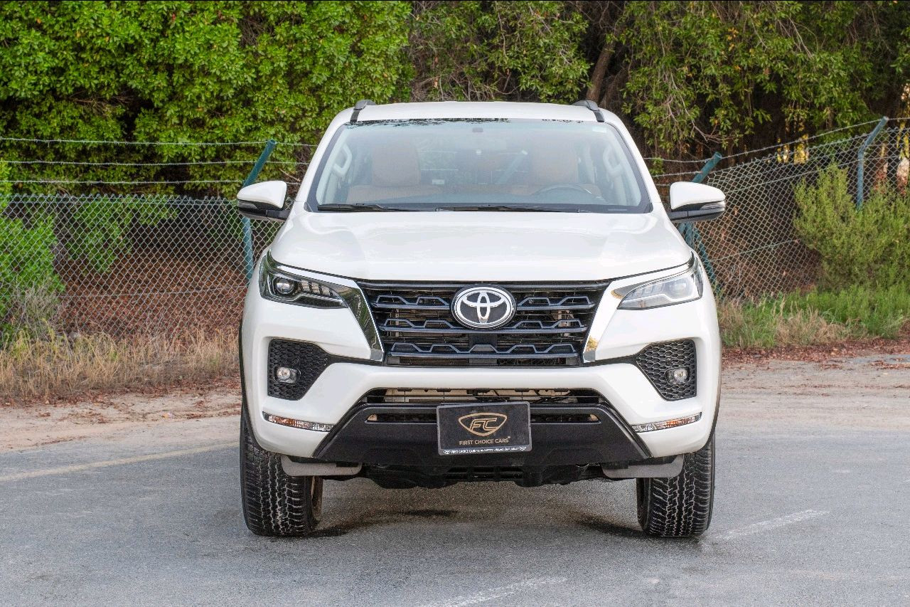 Toyota Fortuner - Image 7