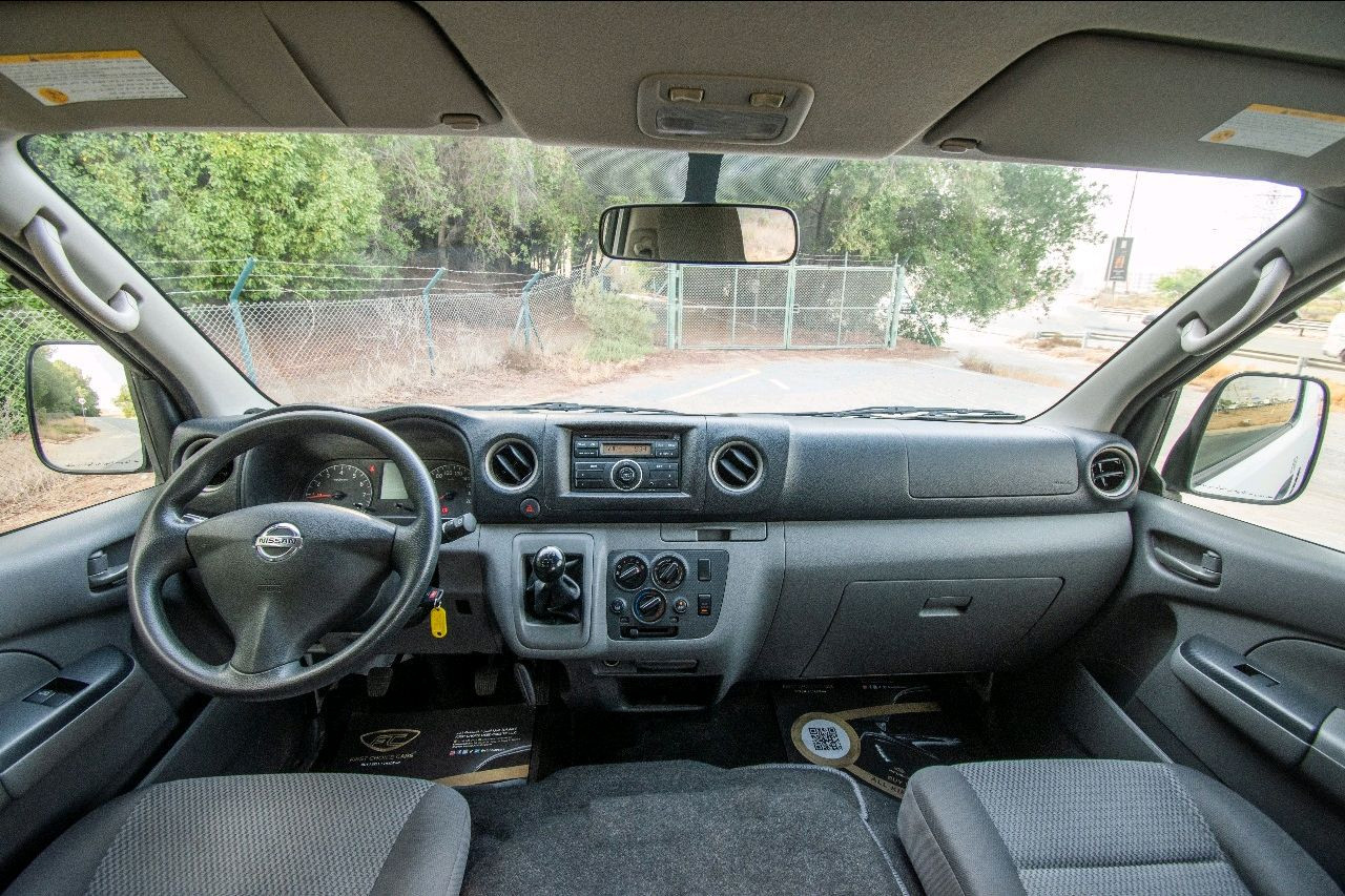Nissan Urvan - Image 9