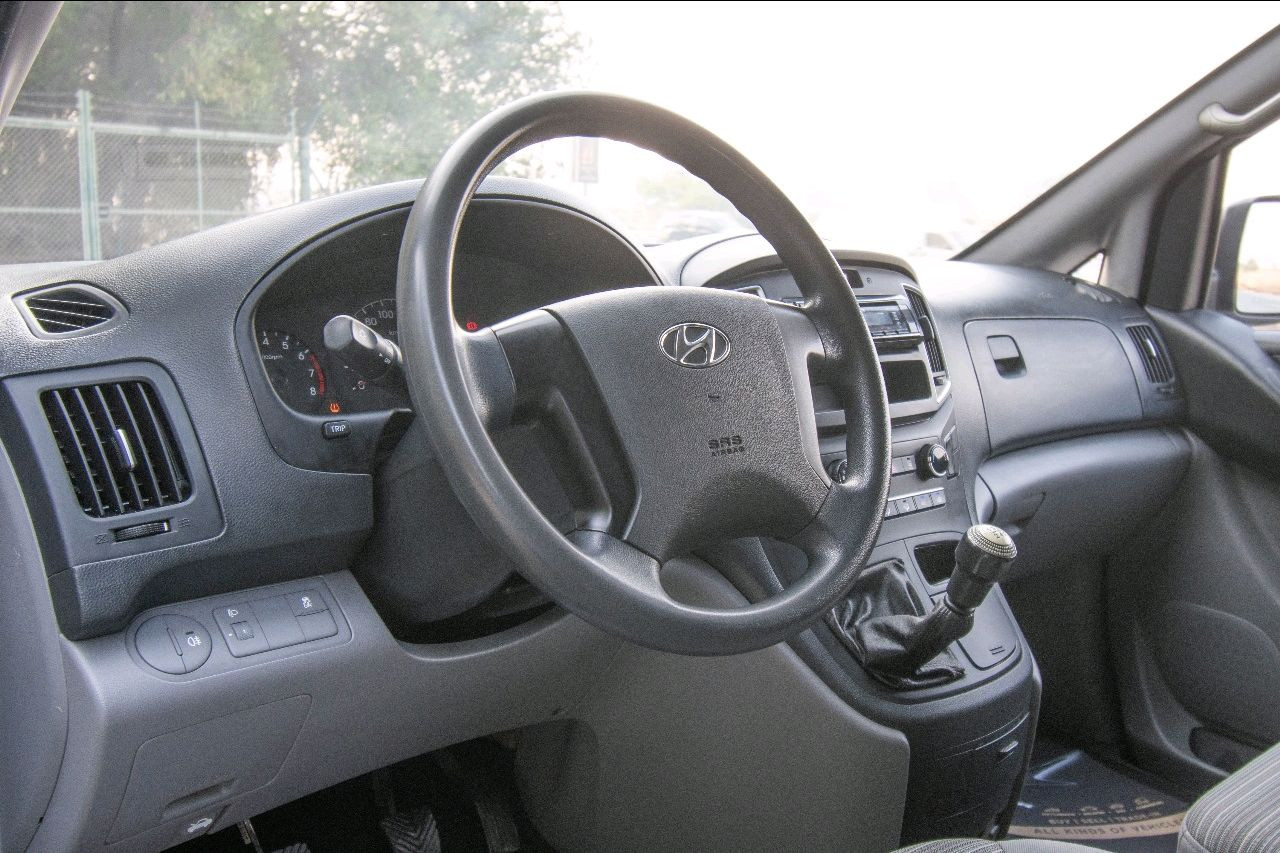 Hyundai H 1 - Image 11