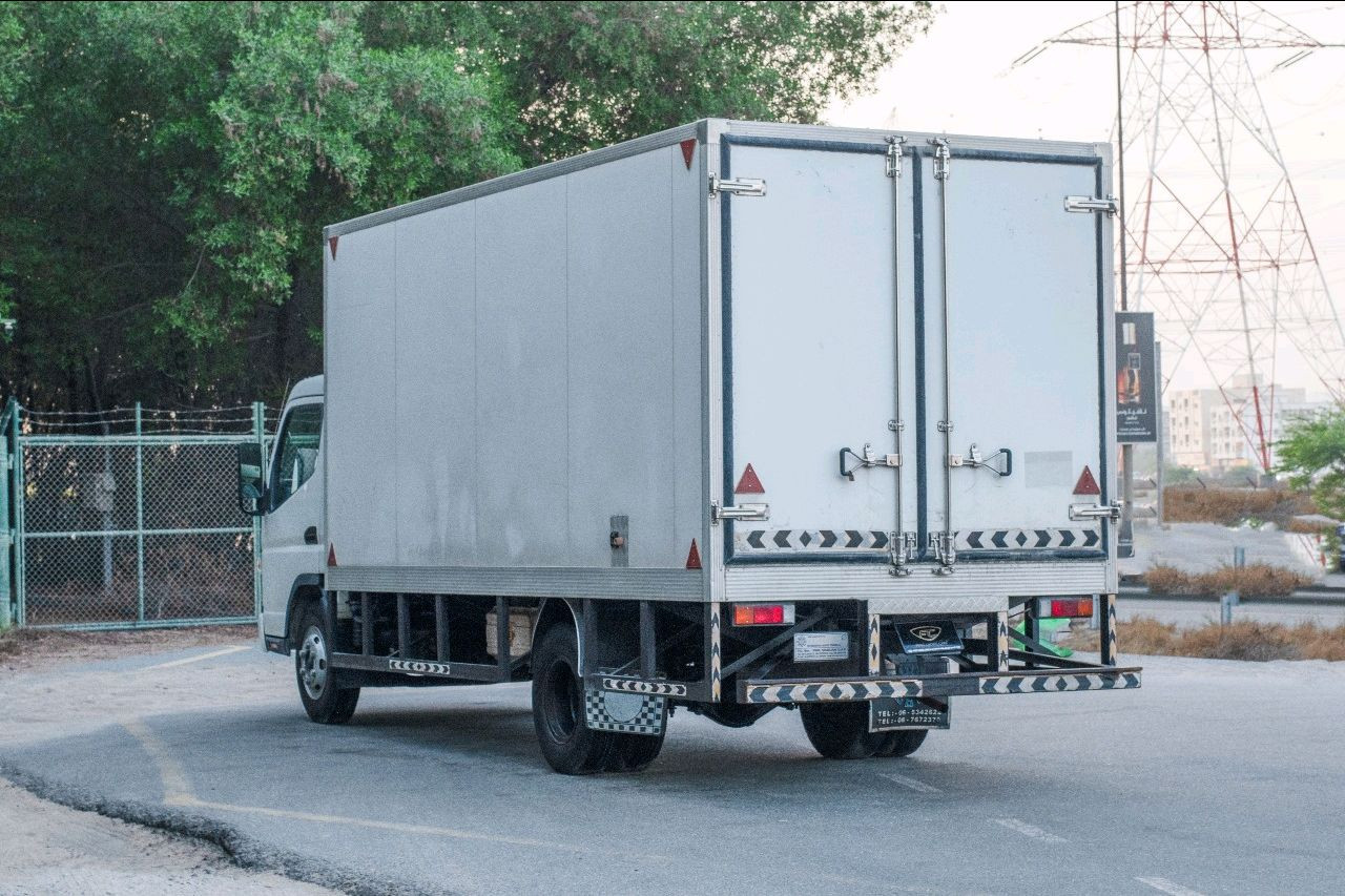 Mitsubishi Canter - Image 4