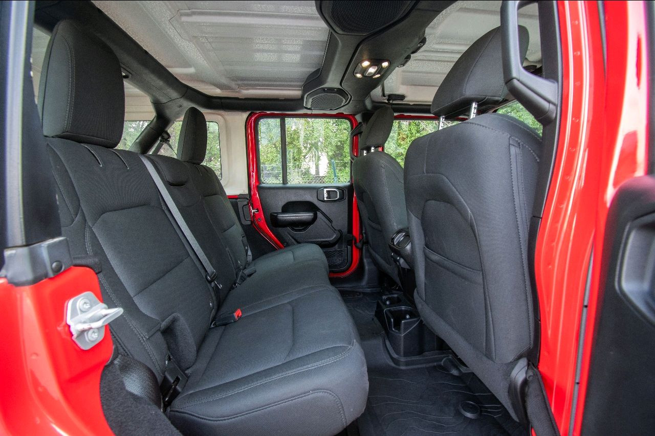 Jeep Wrangler - Image 4