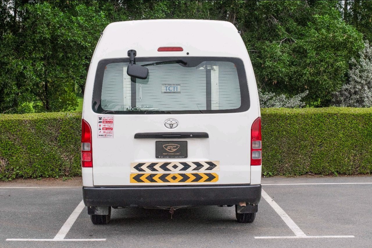 Toyota Hiace - Image 11