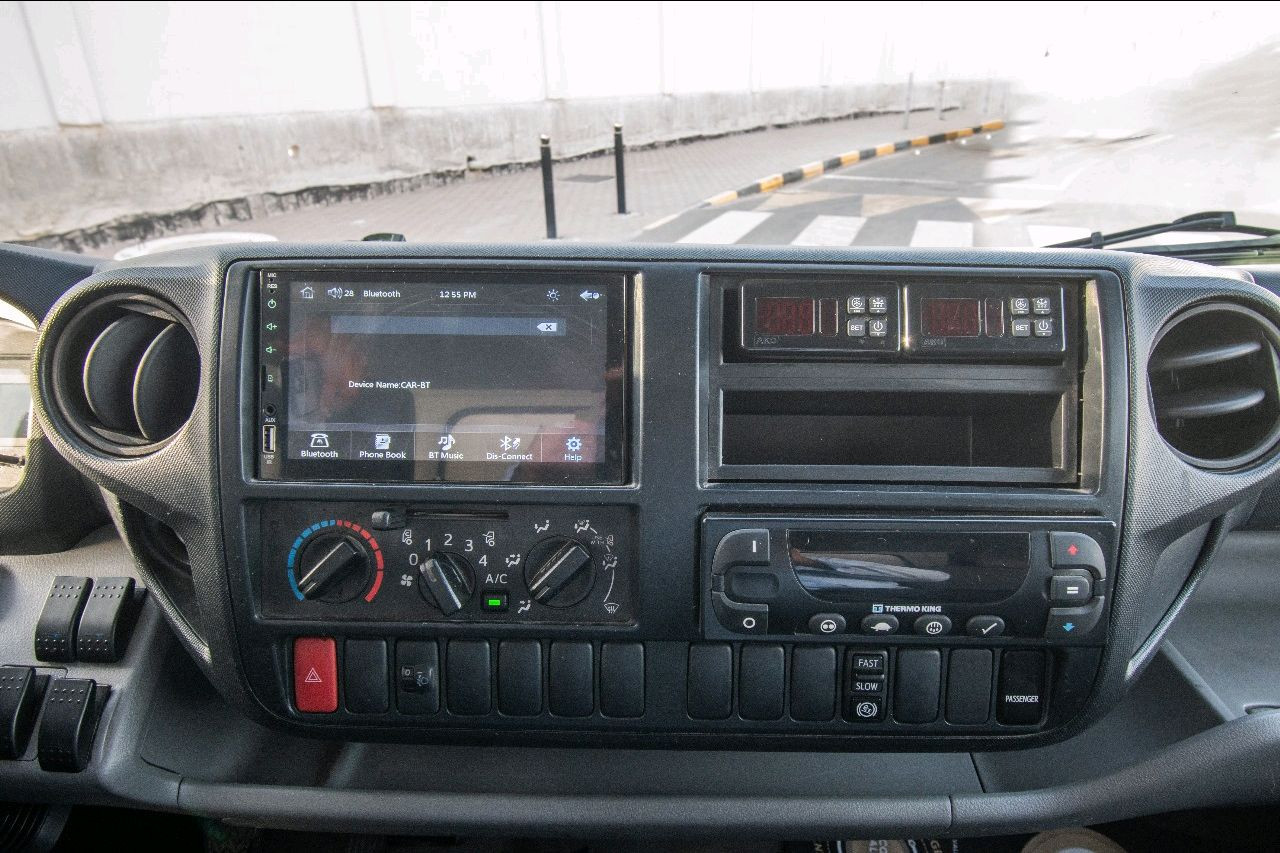 HINO 300 - Image 11