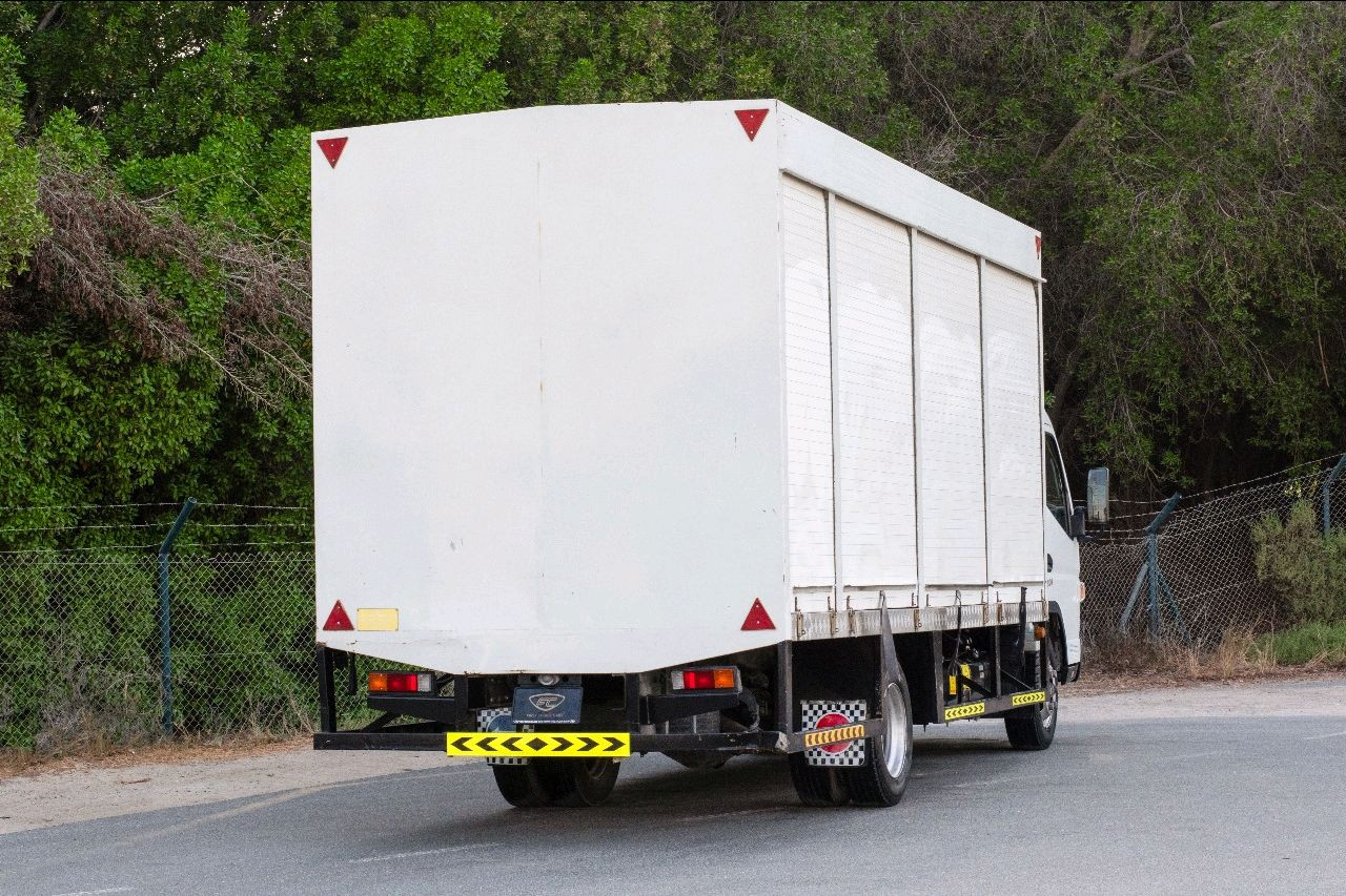 Mitsubishi Canter - Image 9