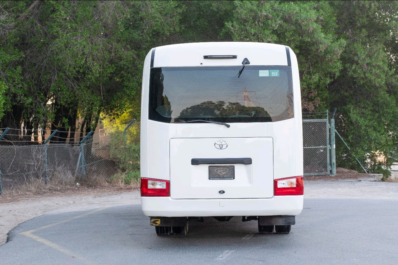 Toyota Coaster - Image 3