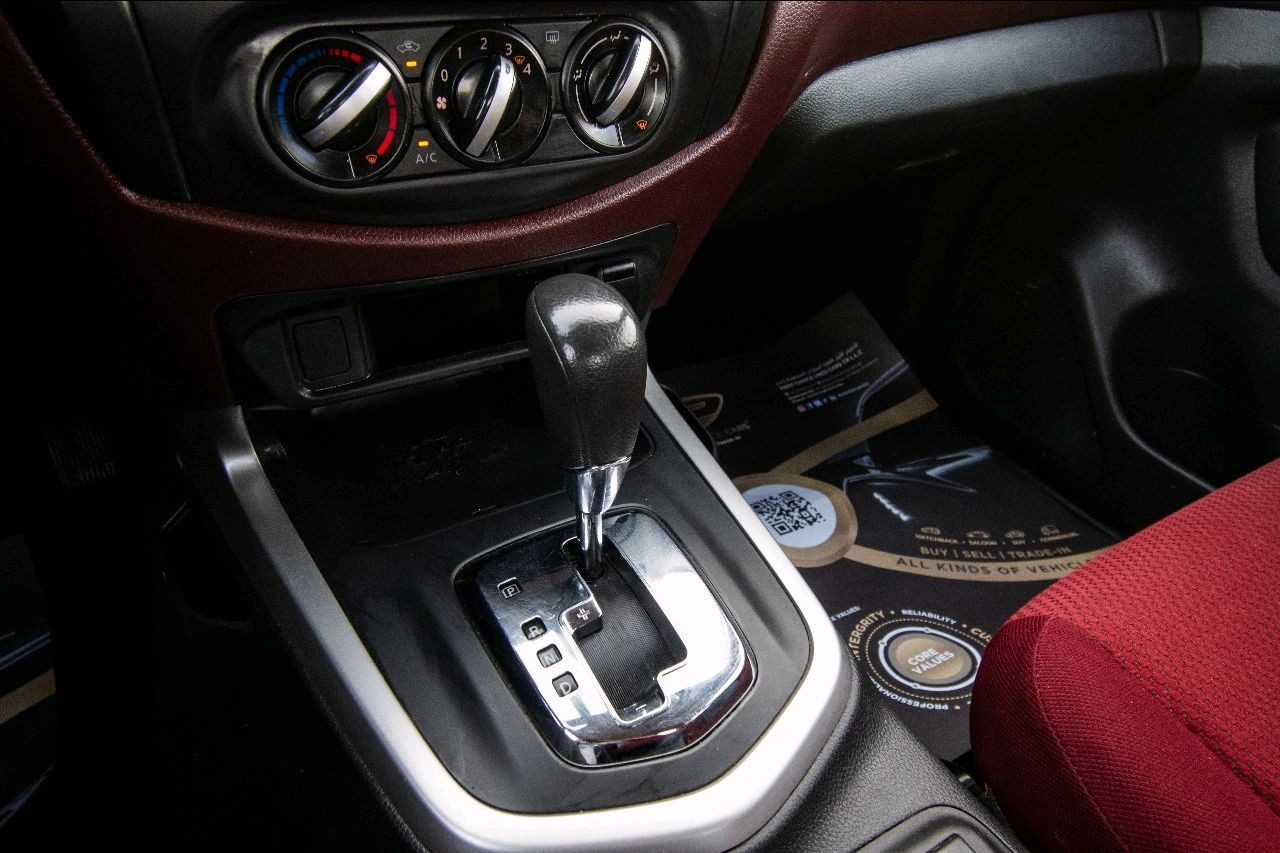 Nissan Navara - Image 4