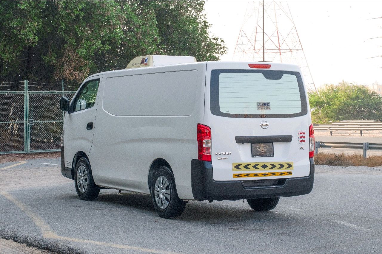 Nissan Urvan - Image 10