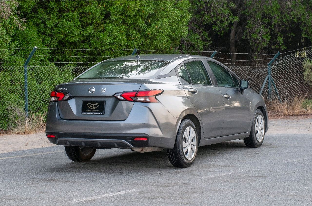 Nissan Sunny - Image 6