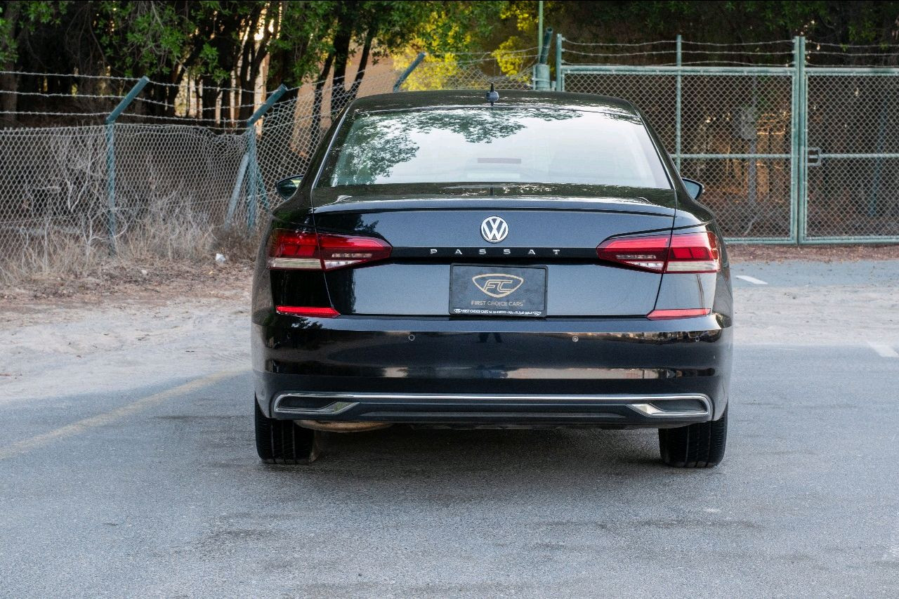 Volkswagen Passat - Image 4