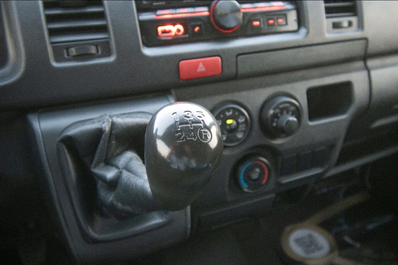Toyota Hiace - Image 4