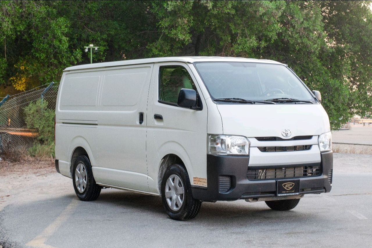 Toyota Hiace - Image 11