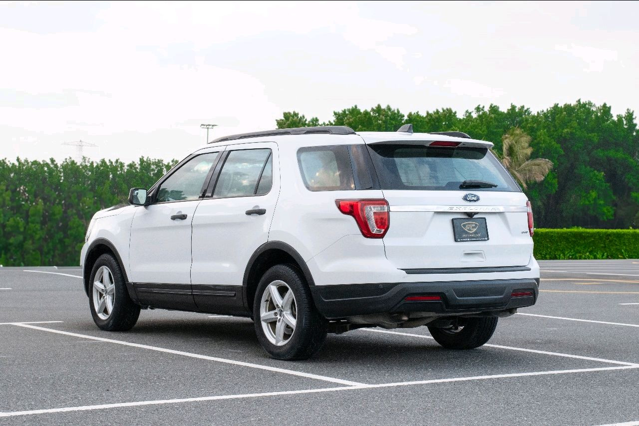 Ford Explorer - Image 7