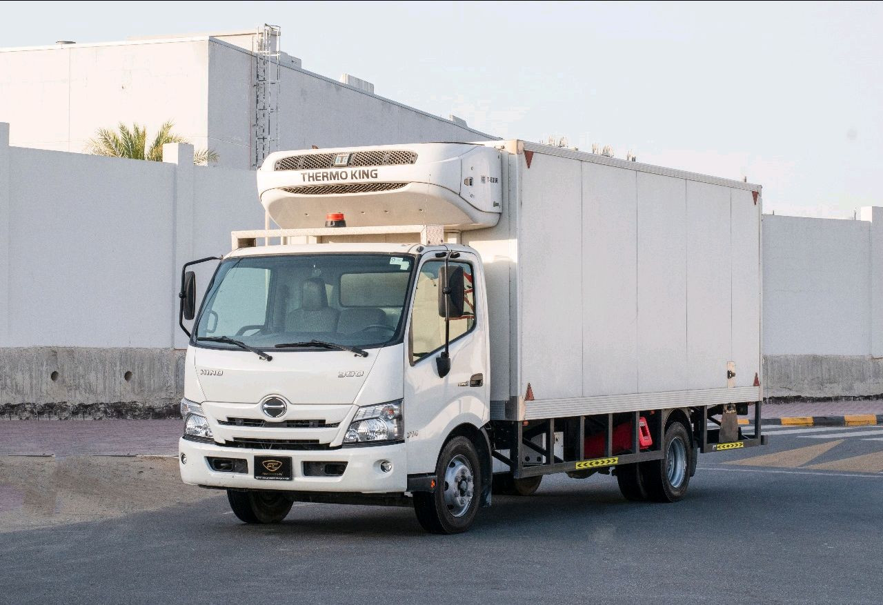 HINO 300 - Image 11