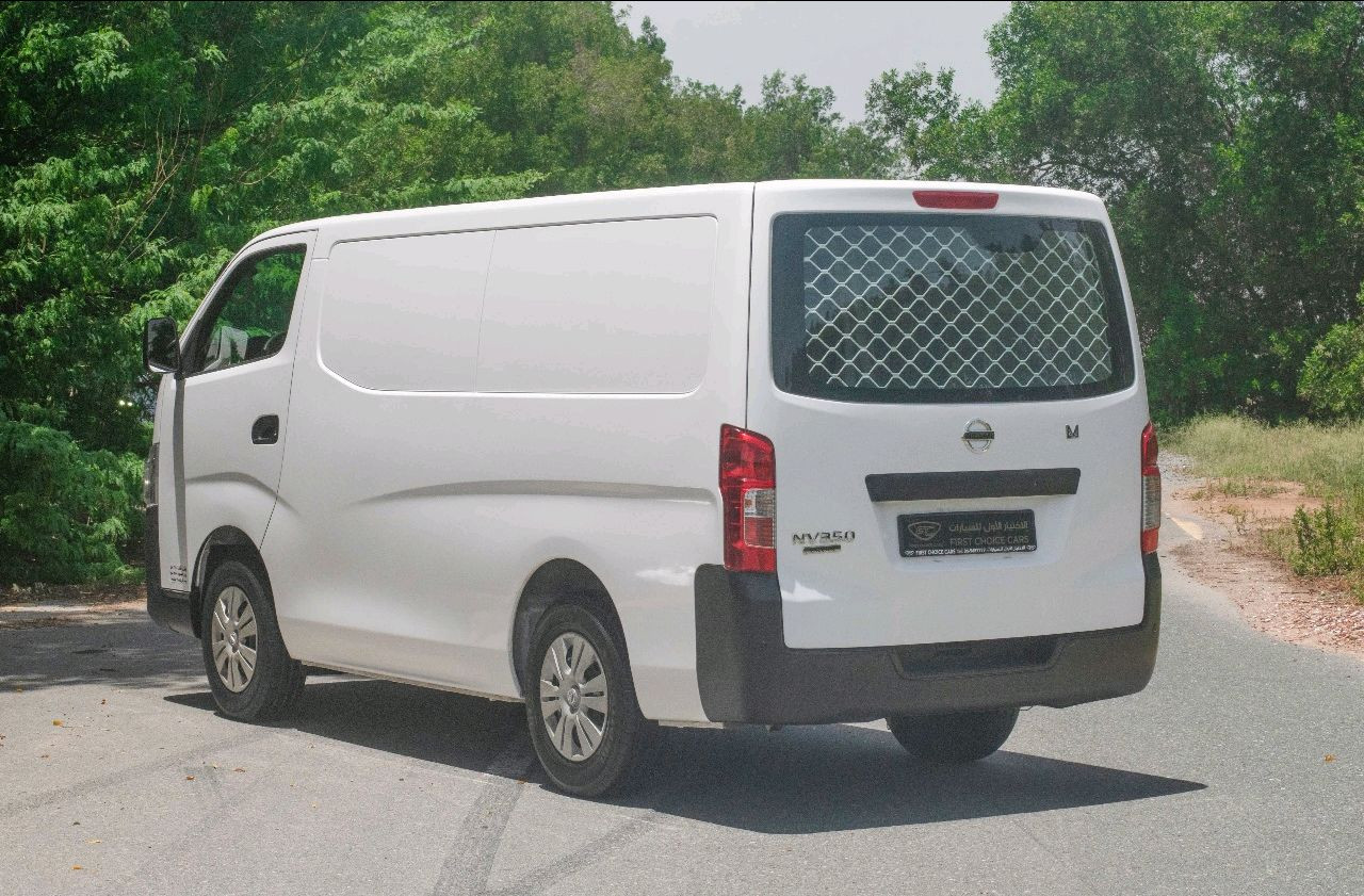 Nissan Urvan - Image 3