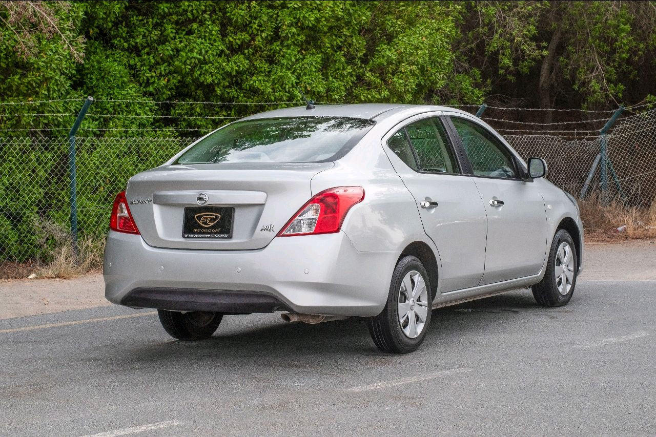 Nissan Sunny - Image 7
