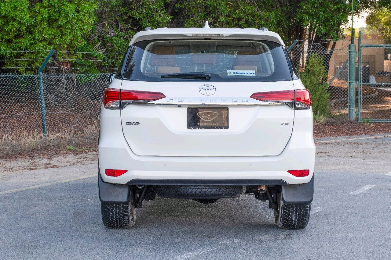 Toyota Fortuner - Image 6