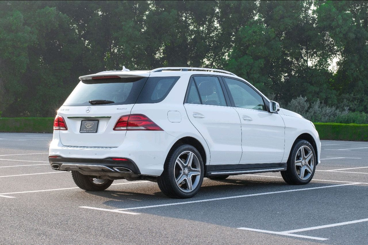 Mercedes Benz GLE SUV - Image 11