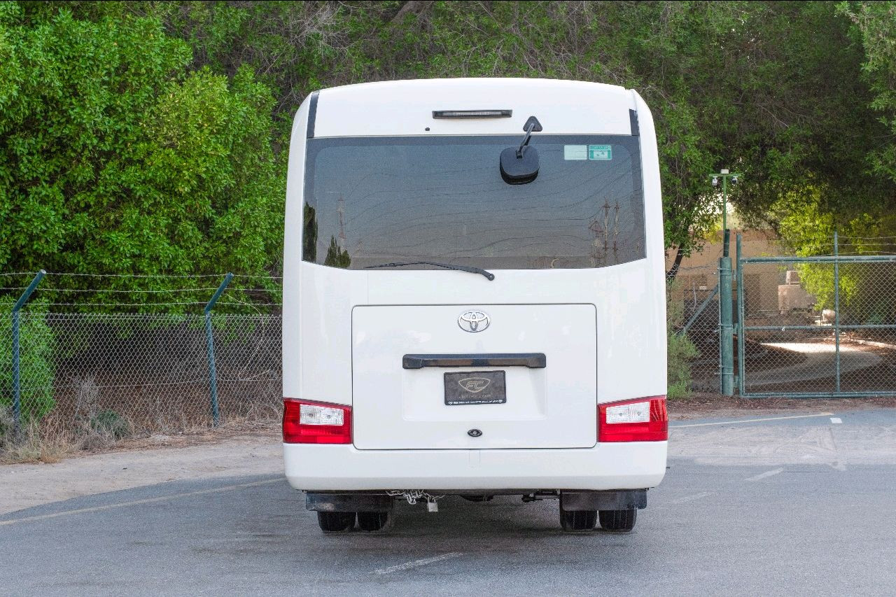 Toyota Coaster - Image 4