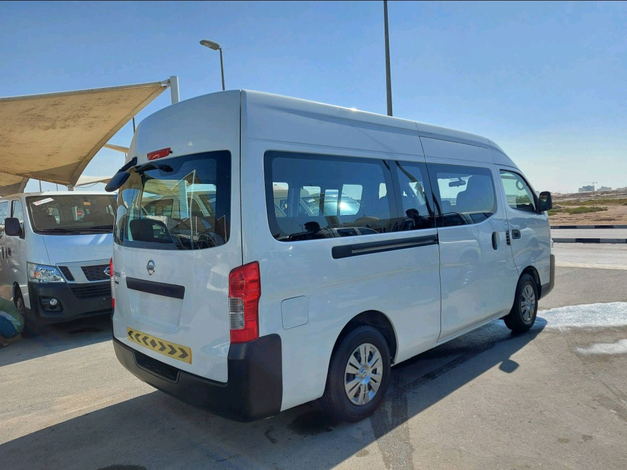 Nissan Urvan - Image 4