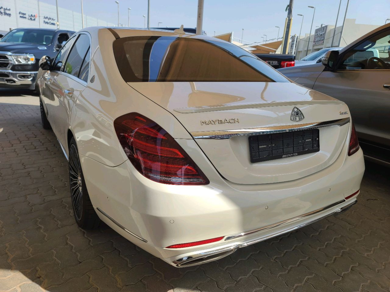 Mercedes Benz S-Class - Image 6
