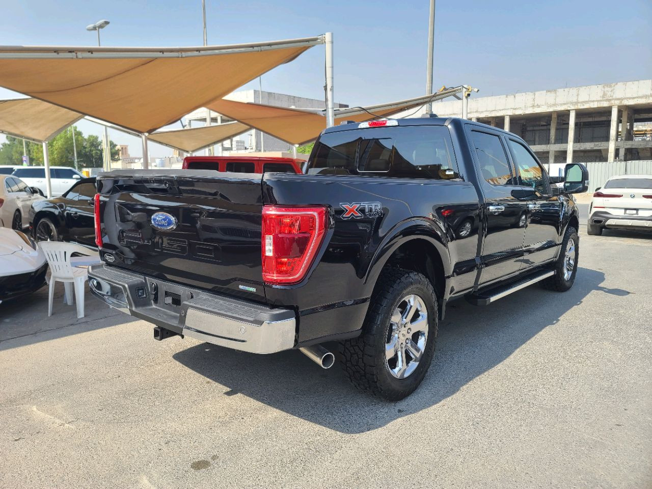Ford F-Series Pickup - Image 9