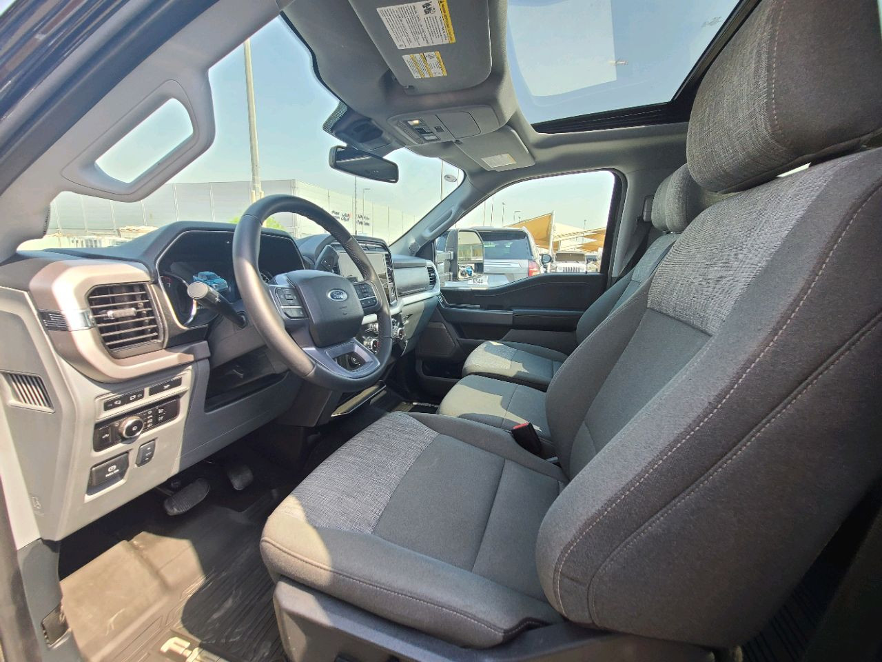 Ford F-Series Pickup - Image 10
