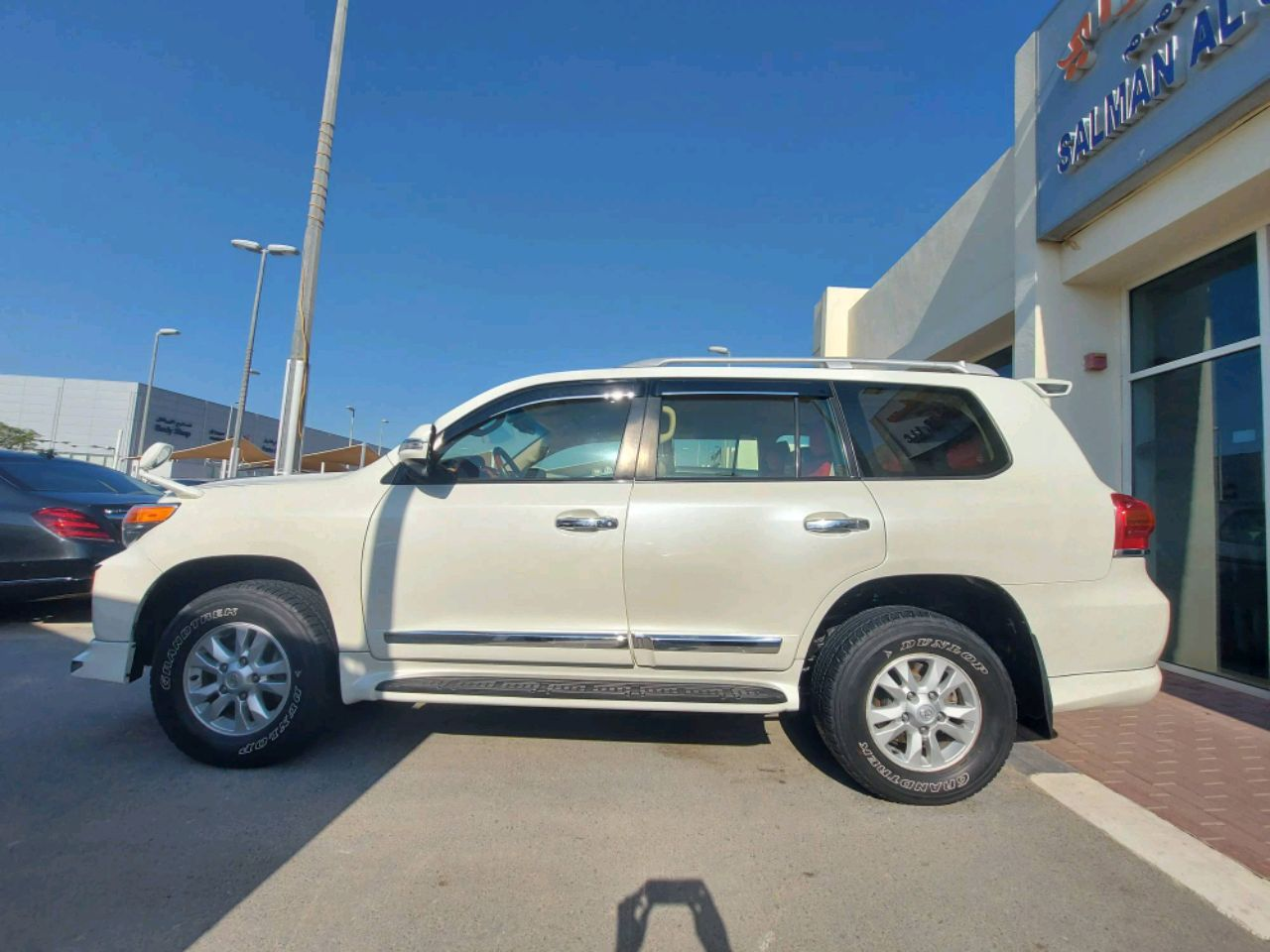 Toyota Land Cruiser - Image 4