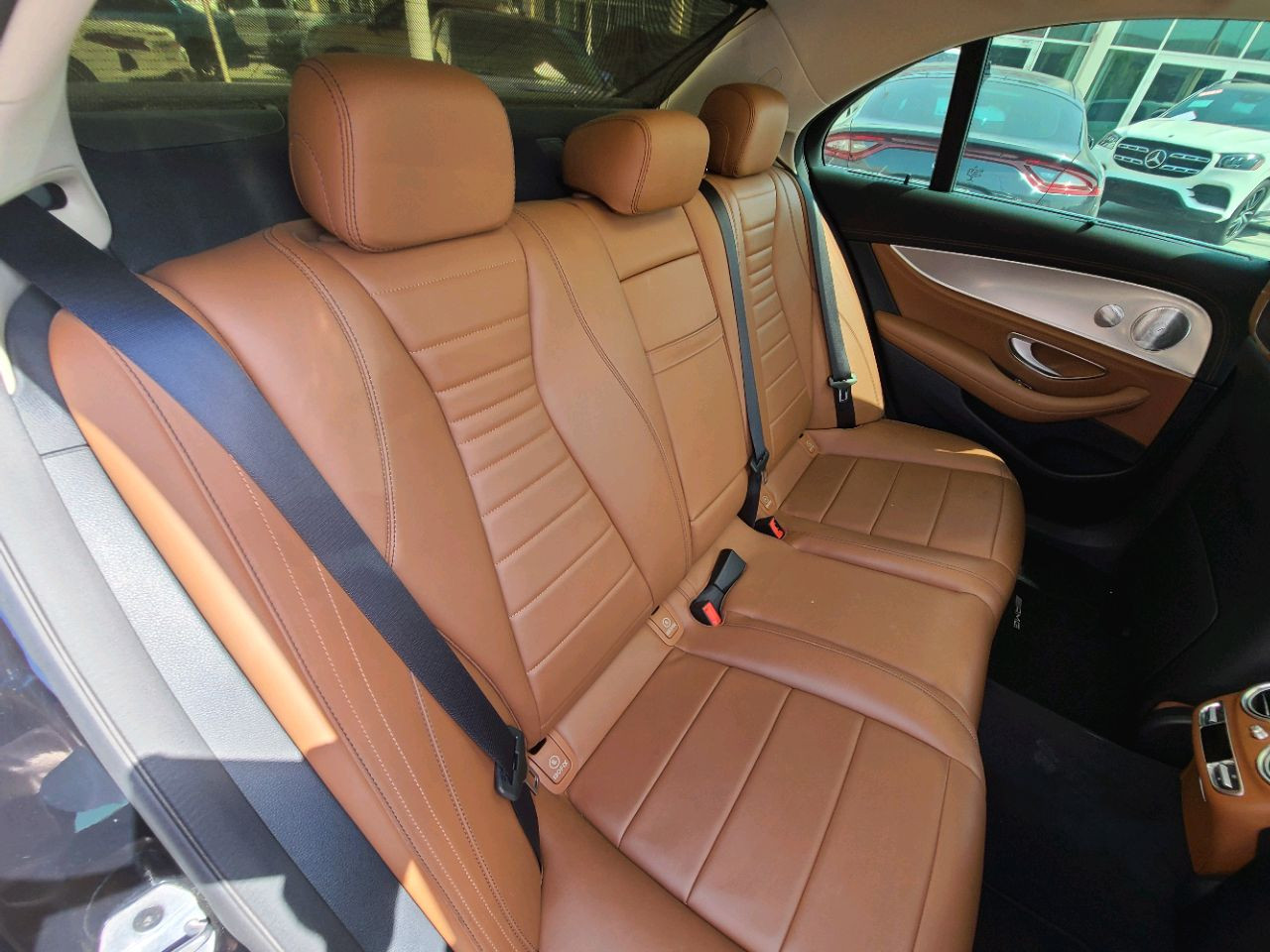 Mercedes Benz E-Class - Image 7