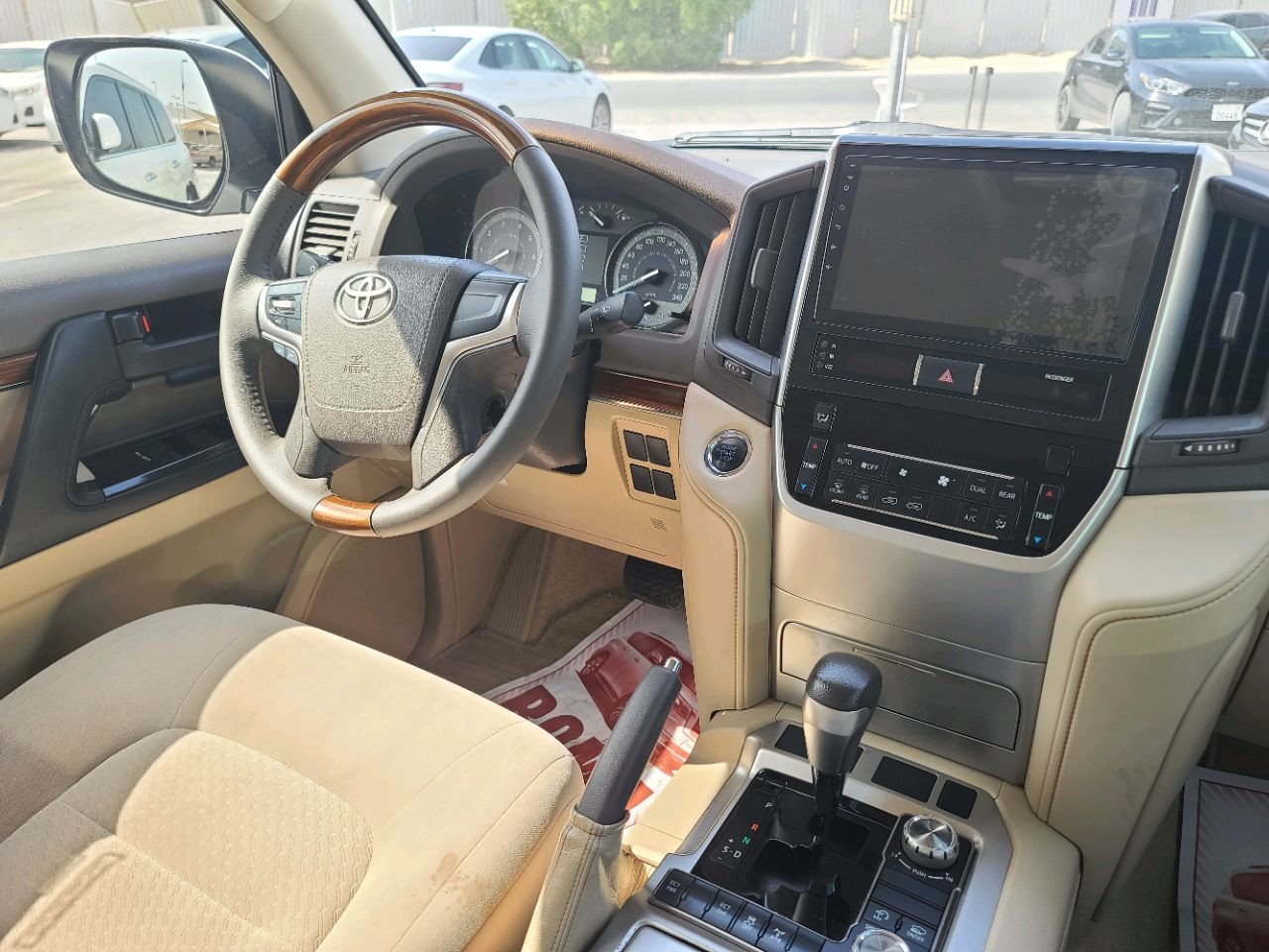 Toyota Land Cruiser - Image 3