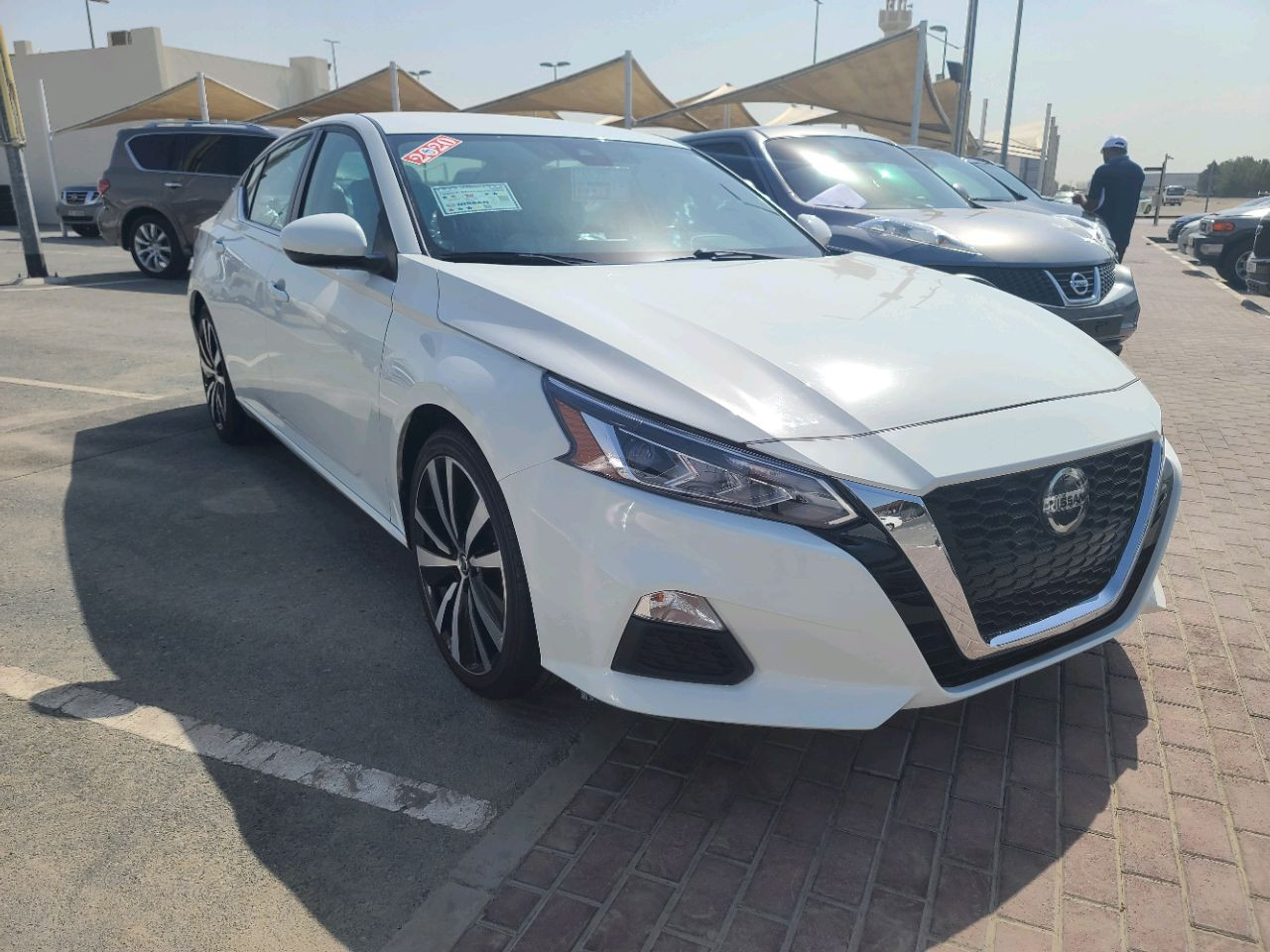 Nissan Altima - Image 9