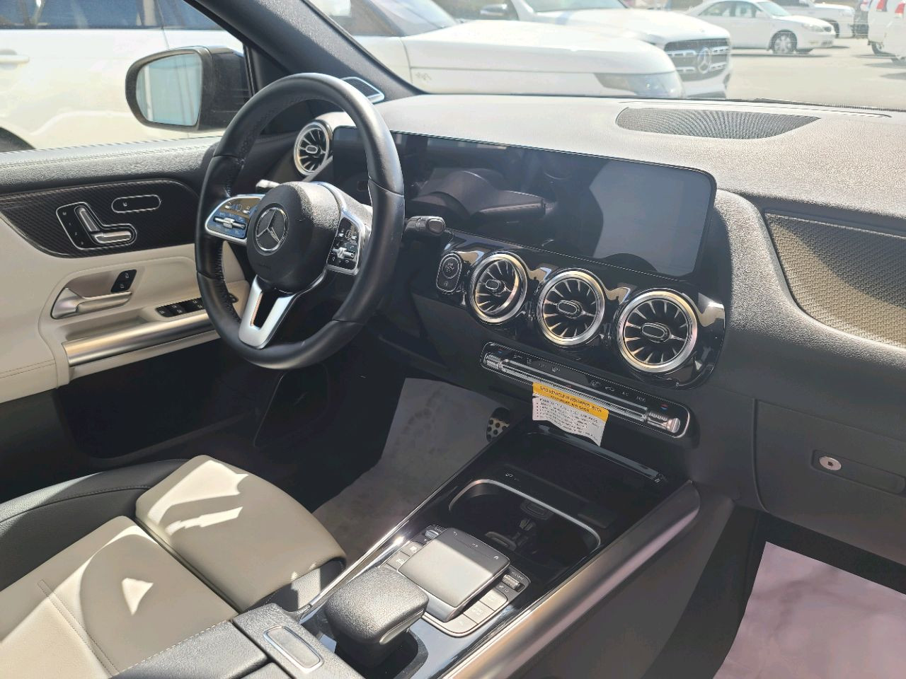 Mercedes Benz GLE SUV - Image 8