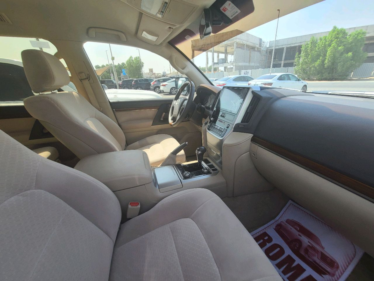 Toyota Land Cruiser - Image 7