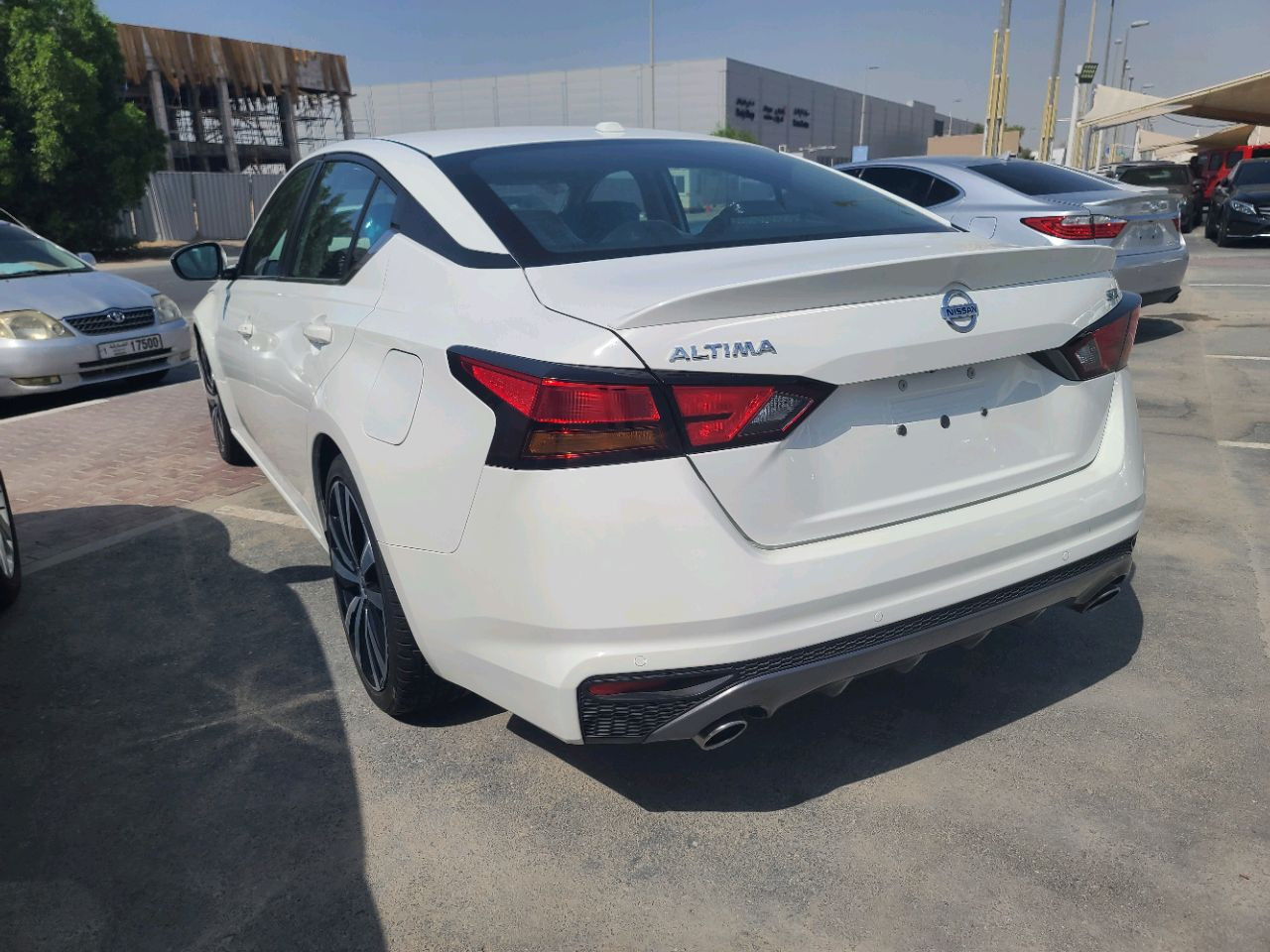 Nissan Altima - Image 3