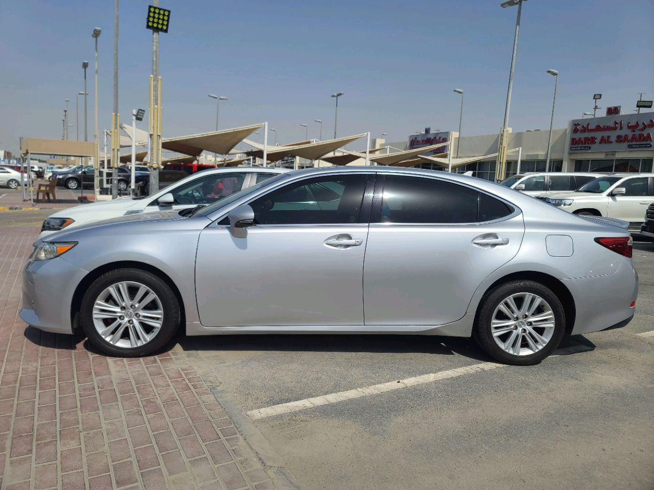 Lexus ES-Series - Image 3
