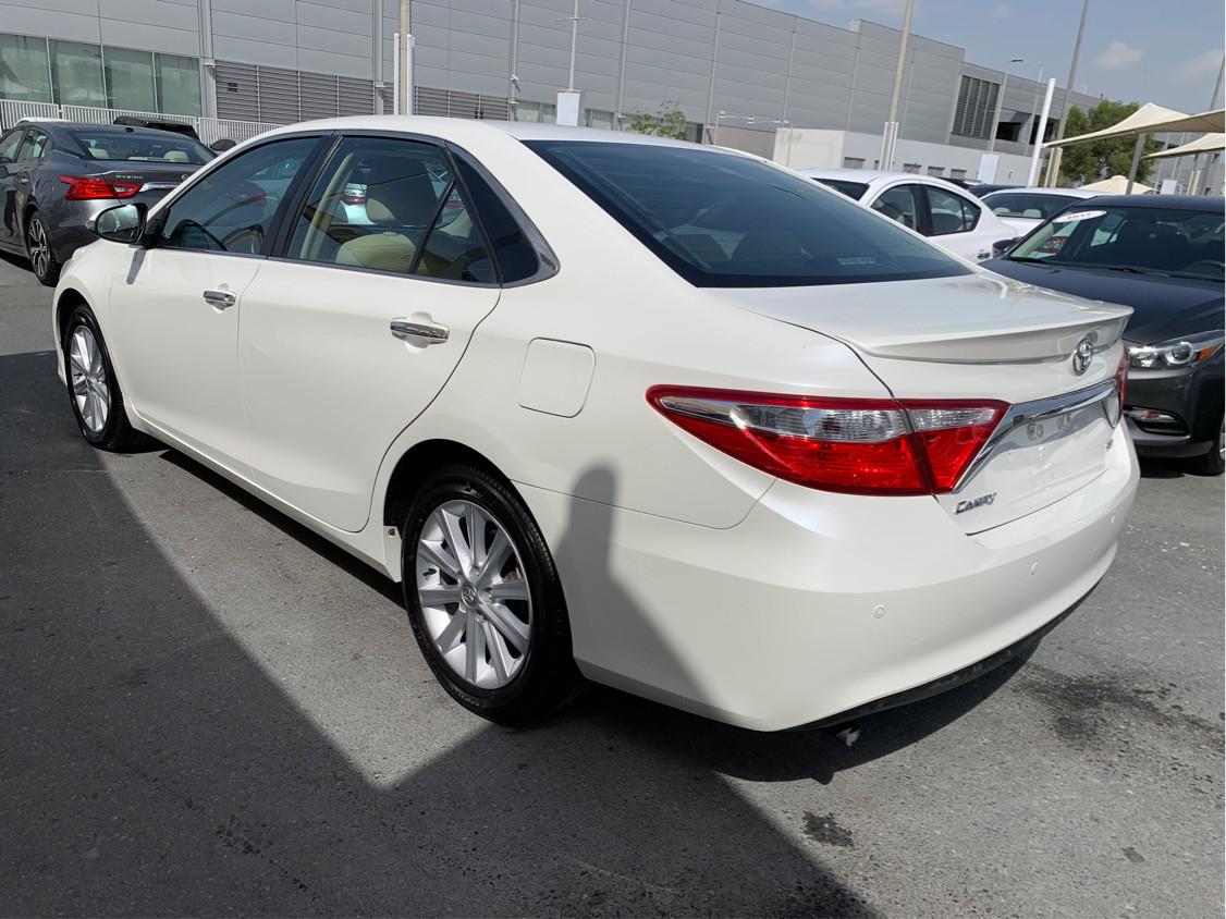 Toyota Camry - Image 3