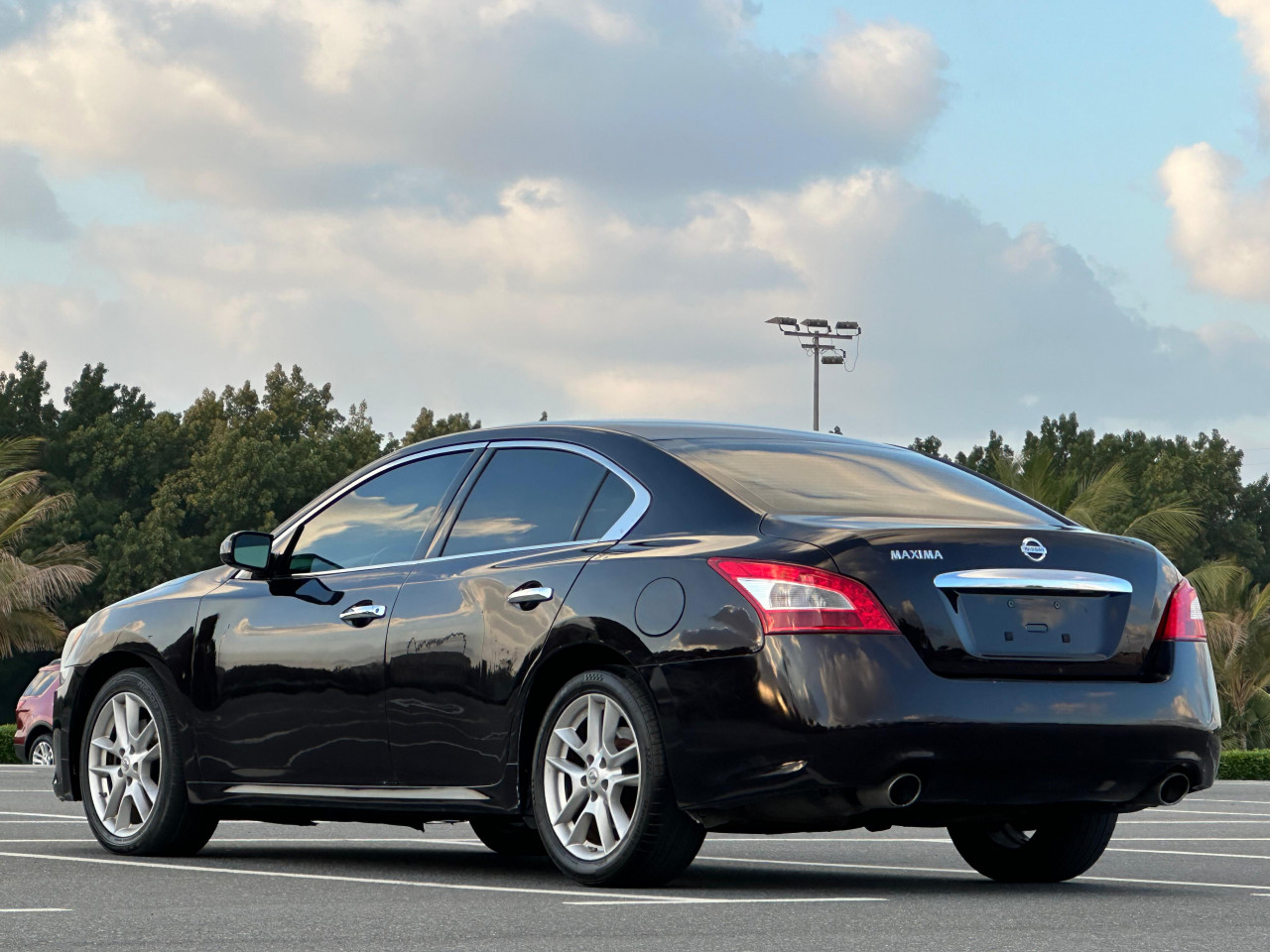 Nissan Maxima - Image 5
