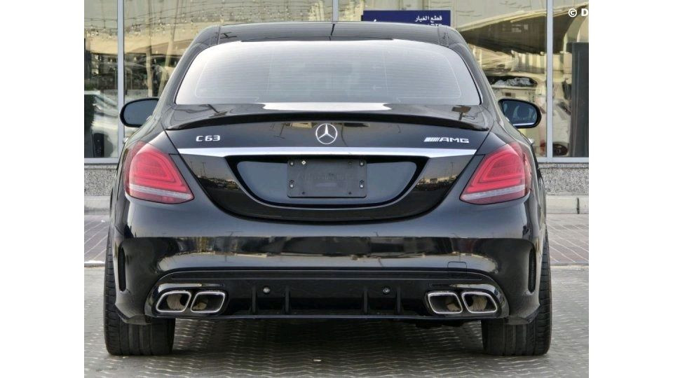 Mercedes Benz C-Class - Image 12