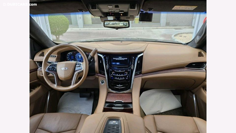 Cadillac Escalade - Image 12