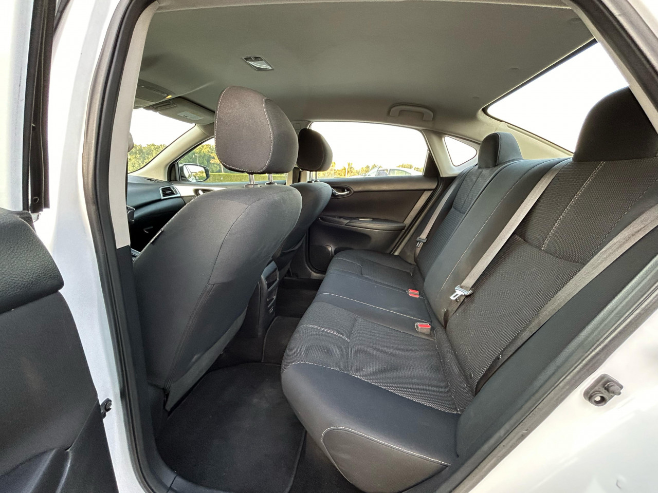 Nissan Sentra - Image 10