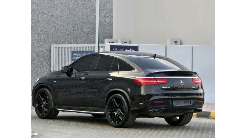 Mercedes Benz GLE SUV - Image 7
