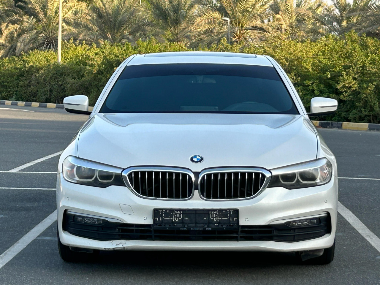 BMW 5-Series - Image 9
