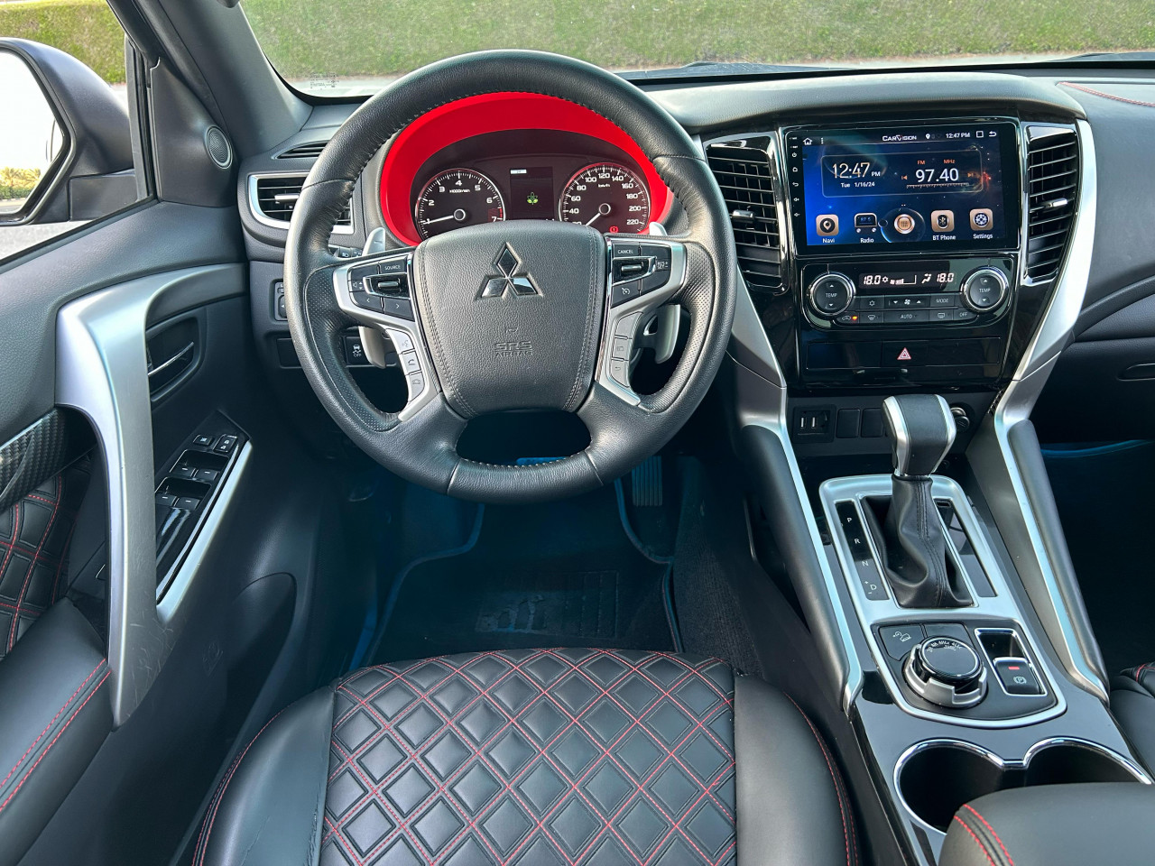 Mitsubishi Montero sport - Image 11