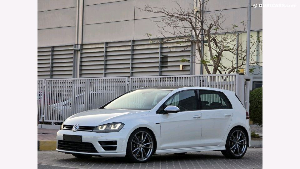 Volkswagen Golf R - Image 12