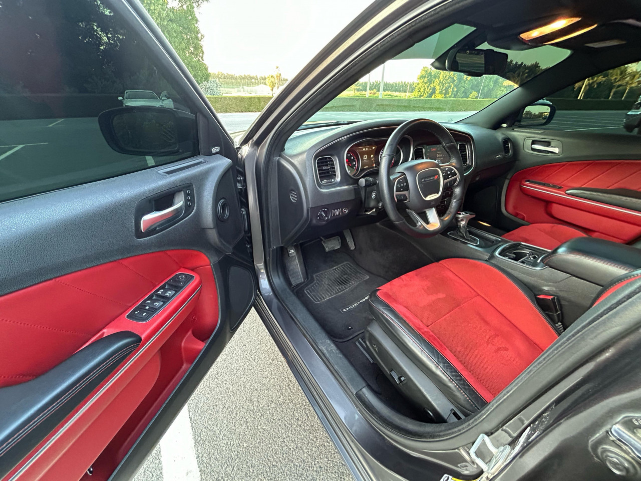 Dodge Charger - Image 6
