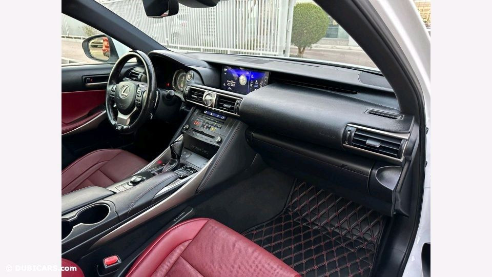 Lexus IS-F - Image 12
